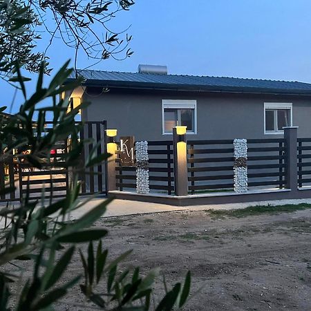 K&M Villas Nea Kallikrateia Екстериор снимка