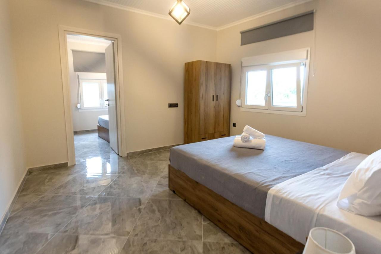 K&M Villas Nea Kallikrateia Екстериор снимка
