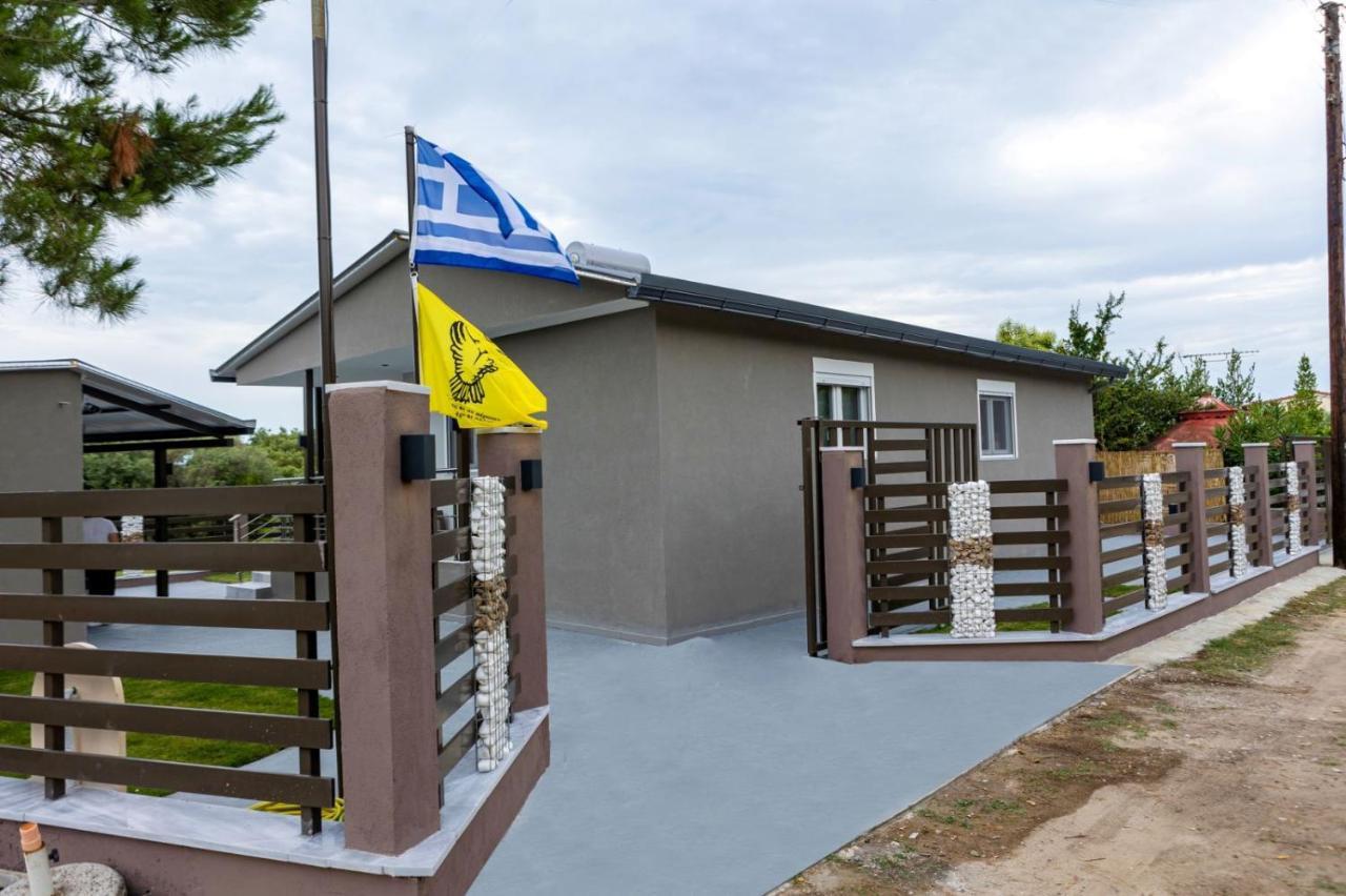 K&M Villas Nea Kallikrateia Екстериор снимка