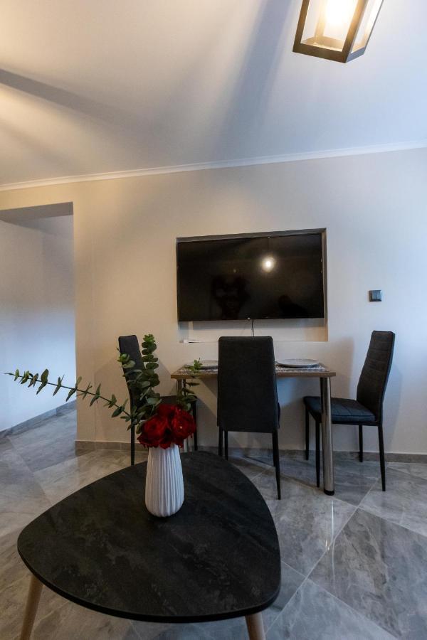 K&M Villas Nea Kallikrateia Екстериор снимка