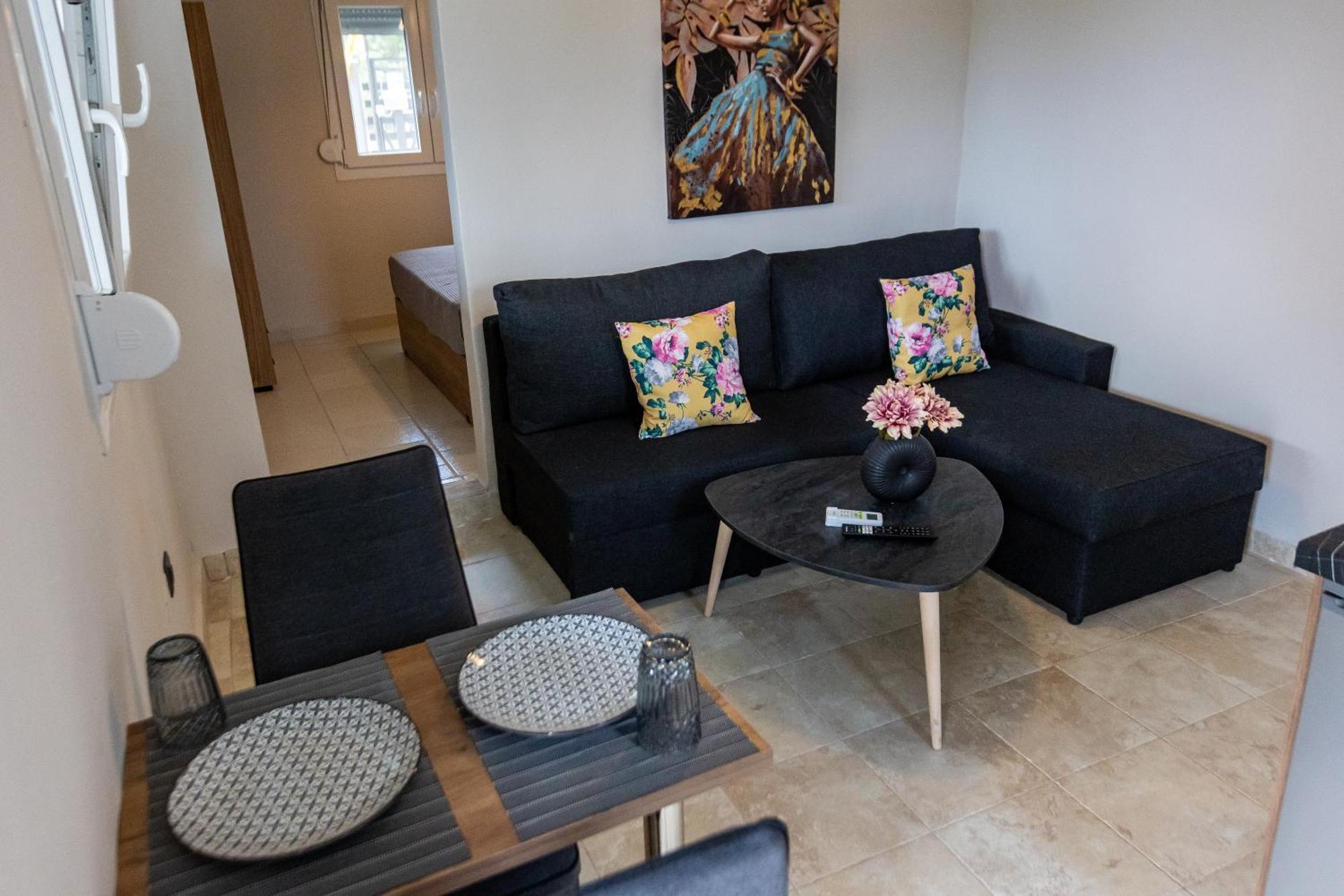 K&M Villas Nea Kallikrateia Екстериор снимка