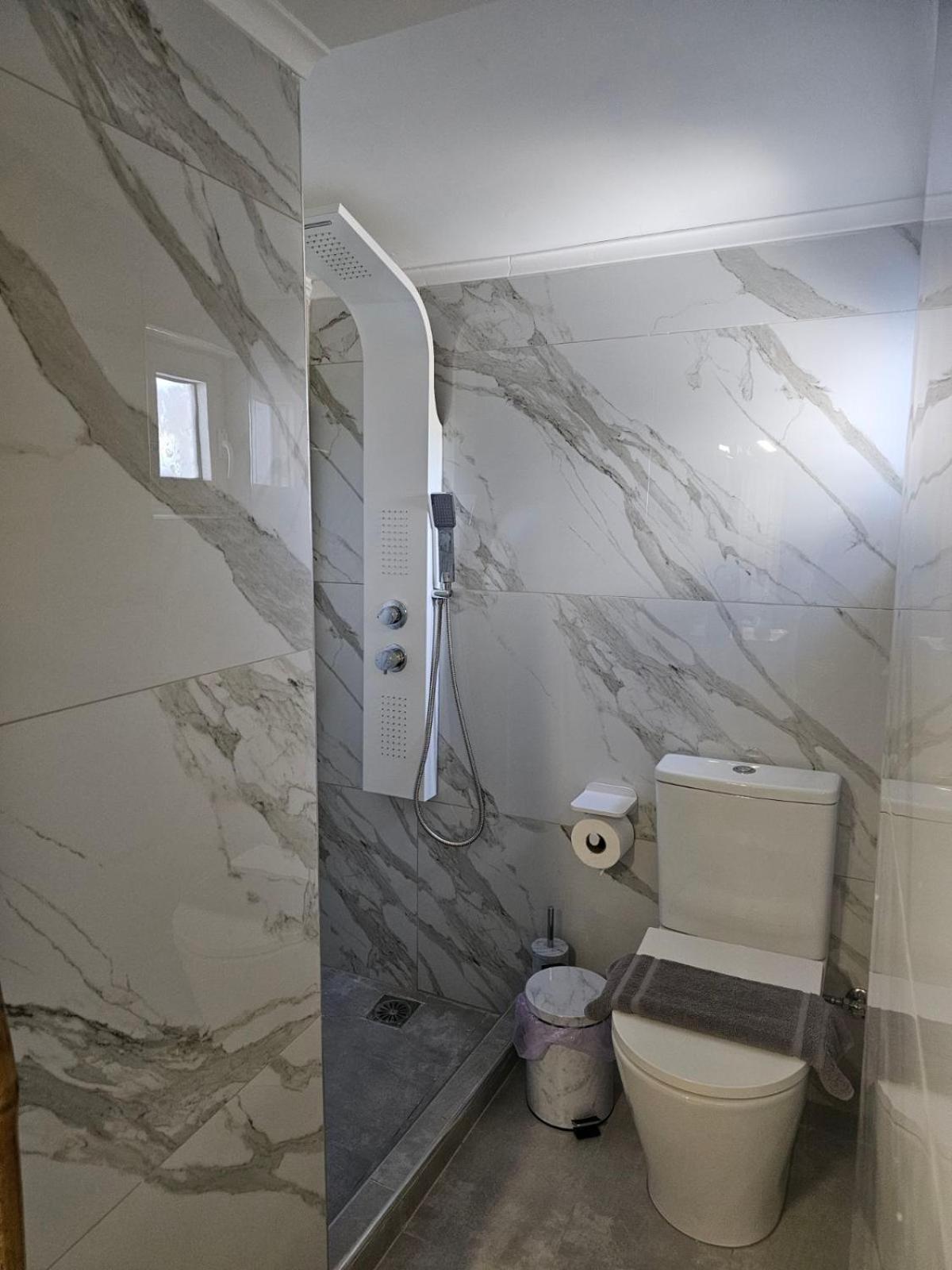 K&M Villas Nea Kallikrateia Екстериор снимка