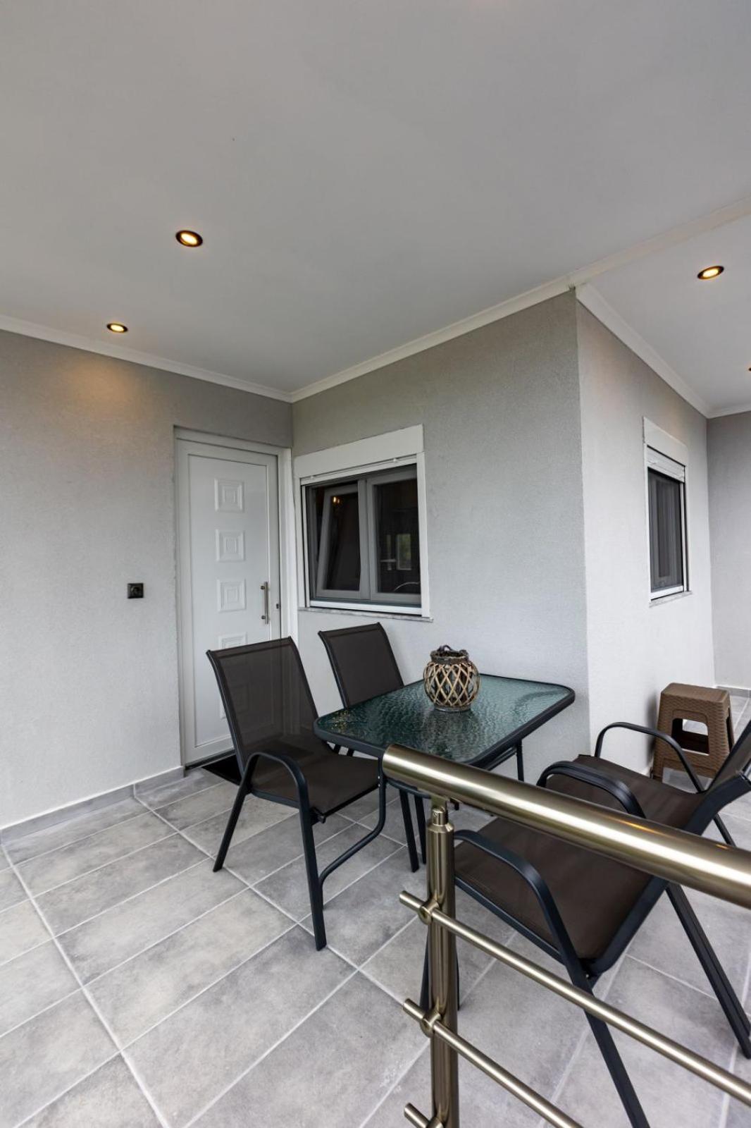 K&M Villas Nea Kallikrateia Екстериор снимка